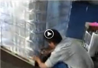 玻璃瓶包装机工作视频